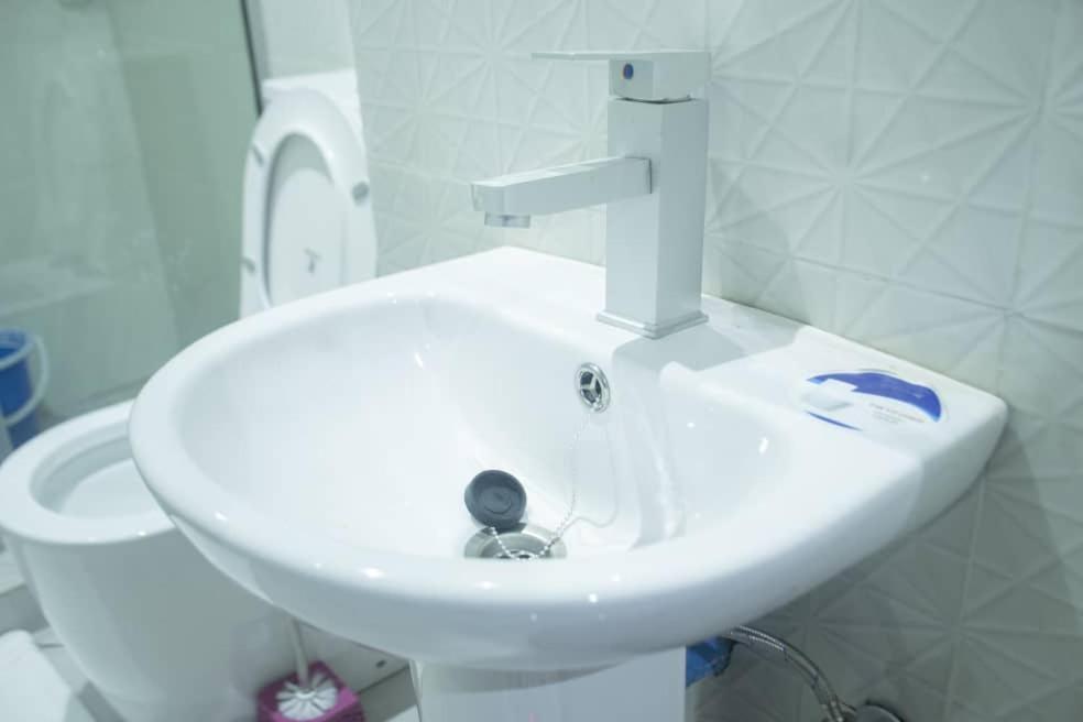 Kay Luxury Suites Uyo Zewnętrze zdjęcie
