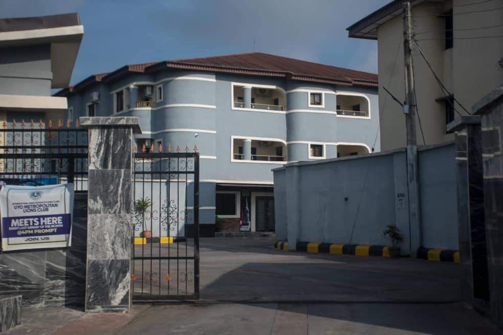 Kay Luxury Suites Uyo Zewnętrze zdjęcie